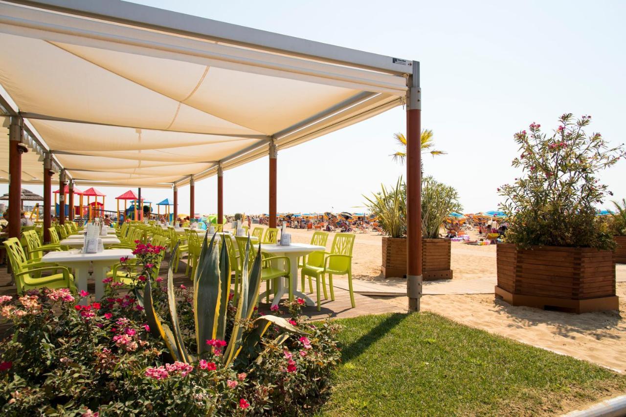 Appartamenti Tintoretto Bibione Exteriör bild